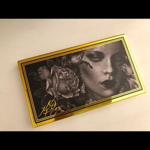 Kat Von D eyeshadow palette